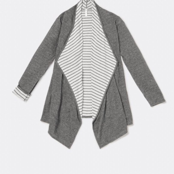 MATILDA JANE Just Imagine Kendra Drape-Front Cardigan Gray size Small NEW - Picture 2 of 2